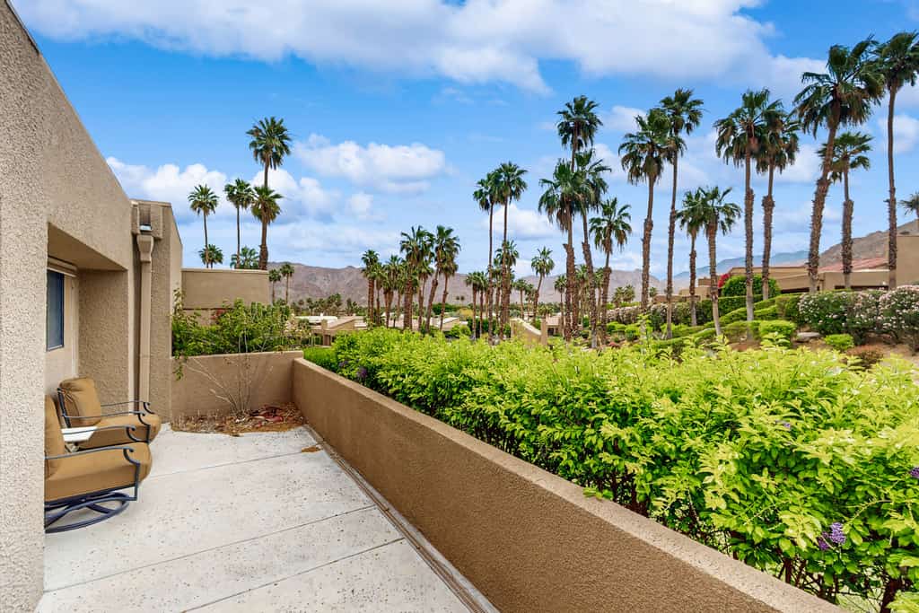Beautiful Villa at Ironwood Country Club w/Shared Pool & Spa - near Golf Course