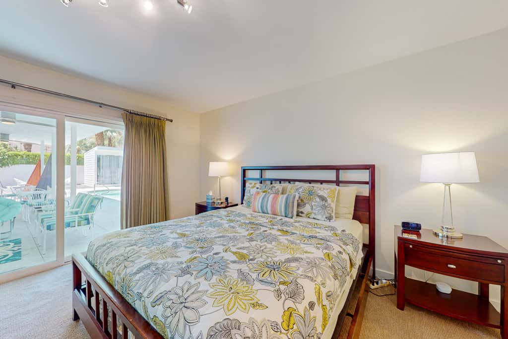 Twin Palms Modern