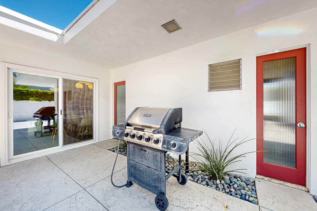 Twin Palms Modern