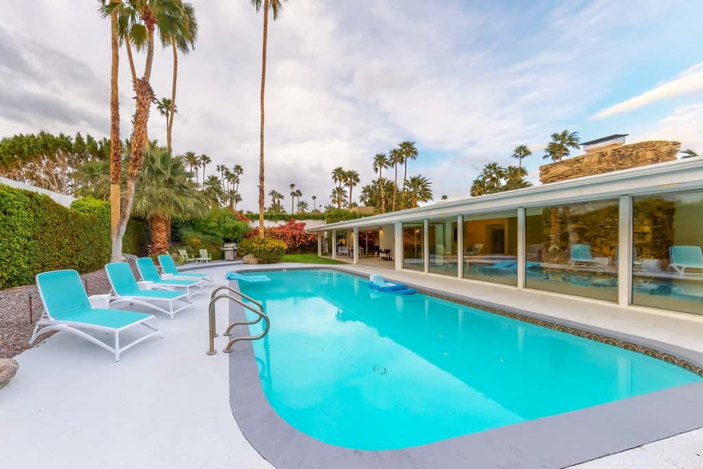 Palm Springs Style - 2875