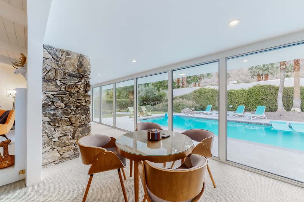 Palm Springs Style - 2875