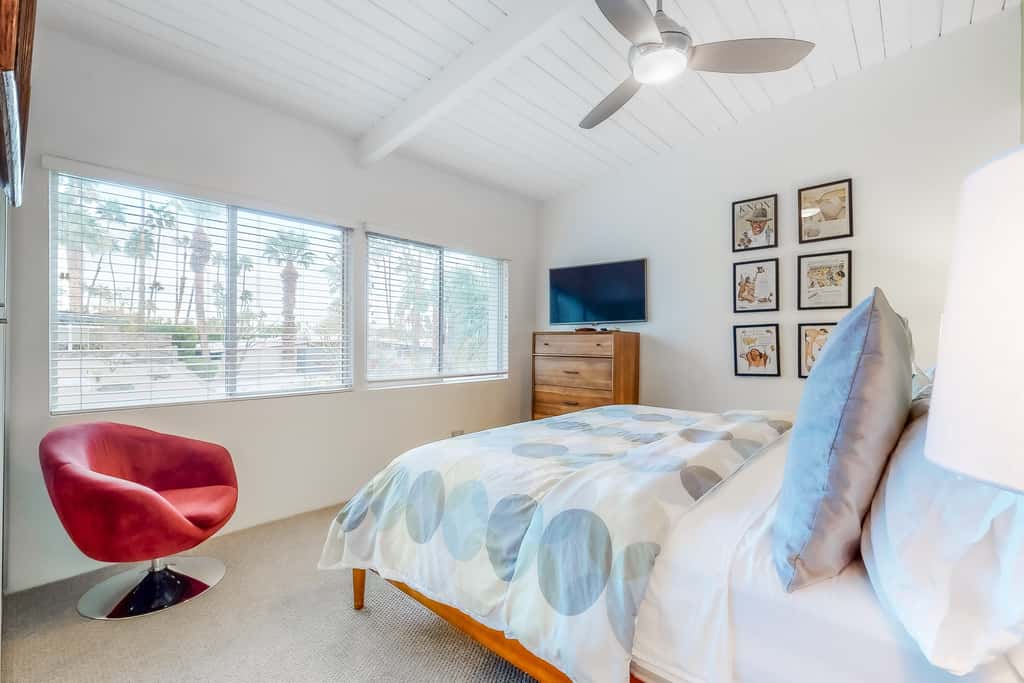 Palm Springs Style - 2875