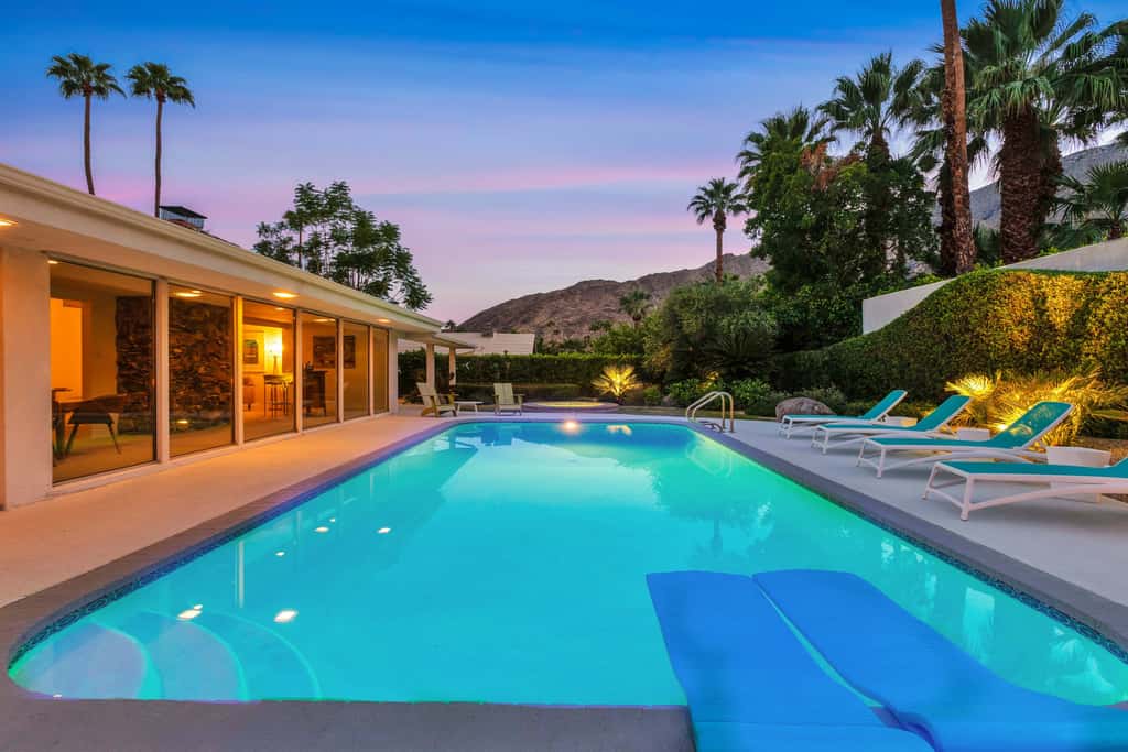 Palm Springs Style - 2875