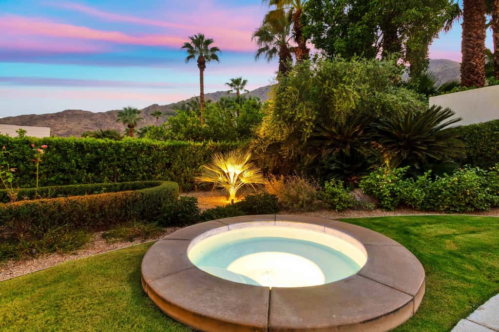 Palm Springs Style - 2875