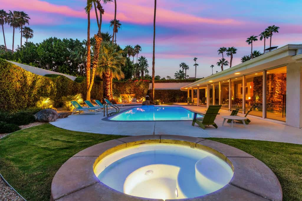 Palm Springs Style - 2875