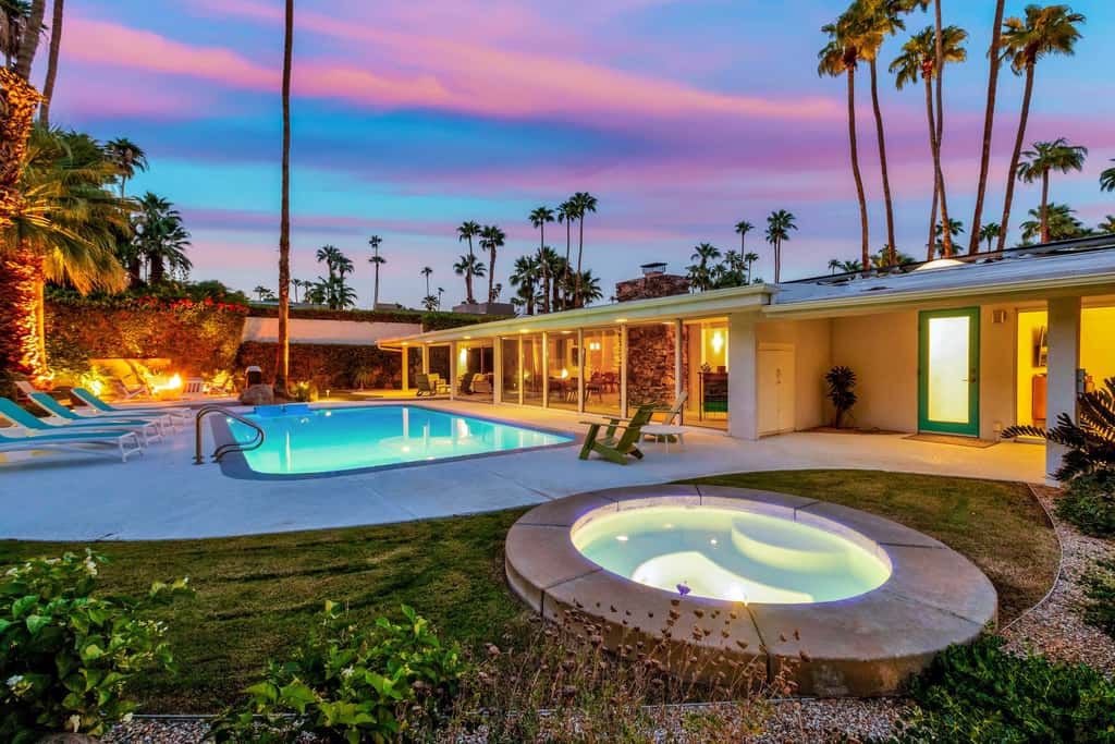 Palm Springs Style - 2875