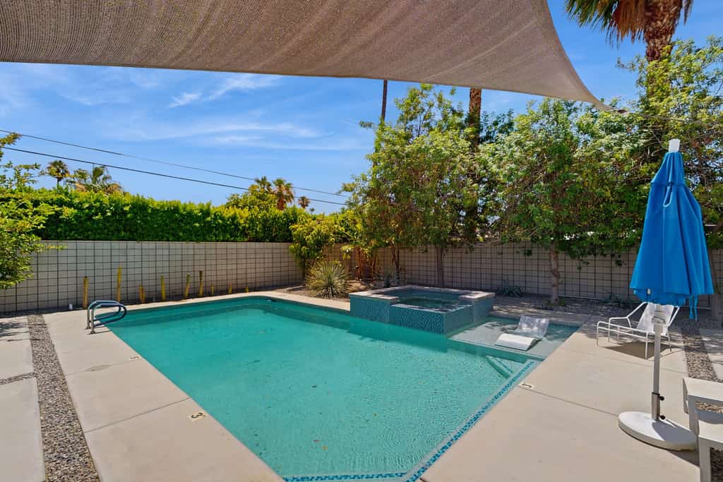 Butterfly Meiselman w/beautiful architecture, private pool, spa & mountain view