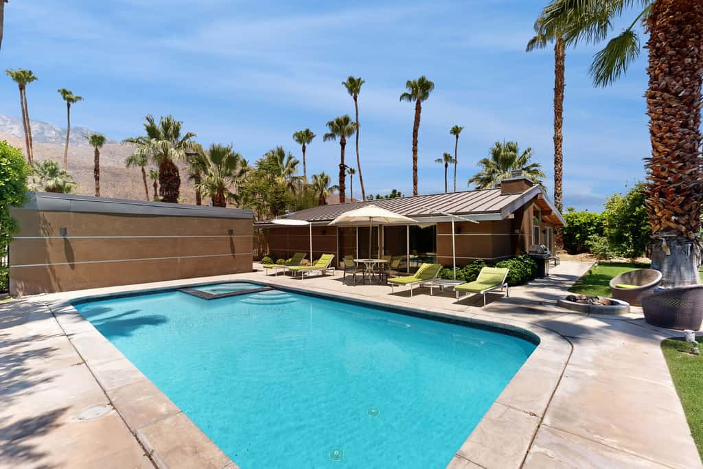 Twin Palms Mid-century Escape - 1983