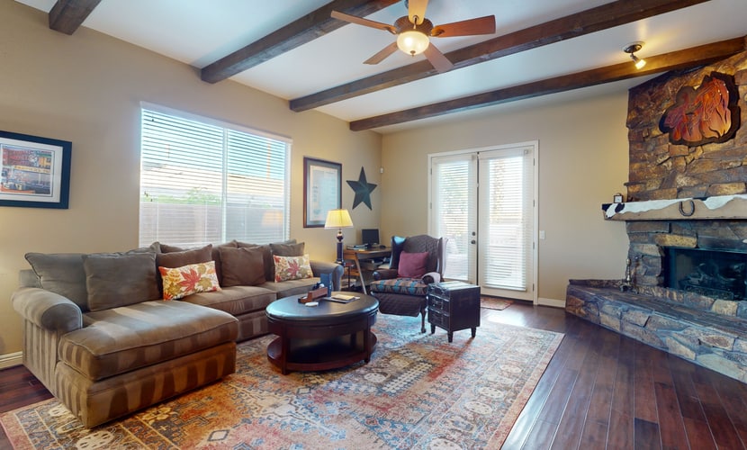 Elegant house with great outdoor space, private pool & spa - 3BR - #066636