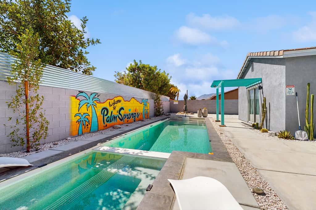 R&R Desert Oasis  - 68546