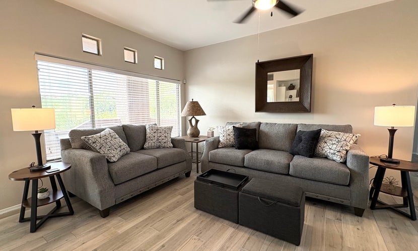 Lovely condo with patio, desert views, pool, hot tub & gym