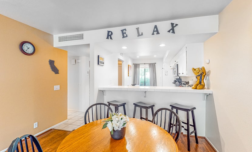 Comfortable, dog-friendly condo in a gated community w/ a shared pool