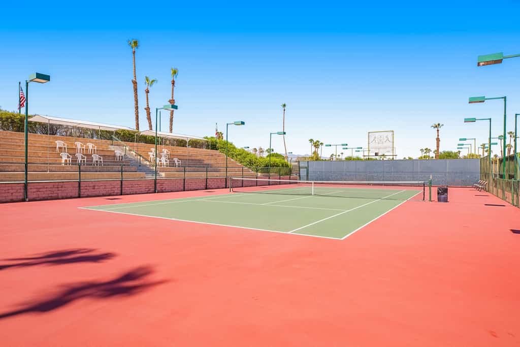 Bright Dog Friendly condo with inviting patio, washer/dryer on a Golf Course