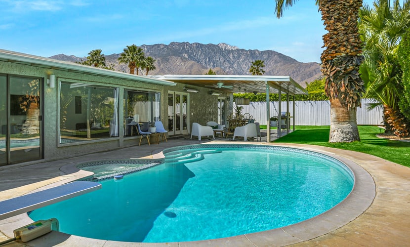Mid-Century Gem near Downtown w/AC, Pvt. Pool & Spa + Lush Backyard w/ Mtn. View