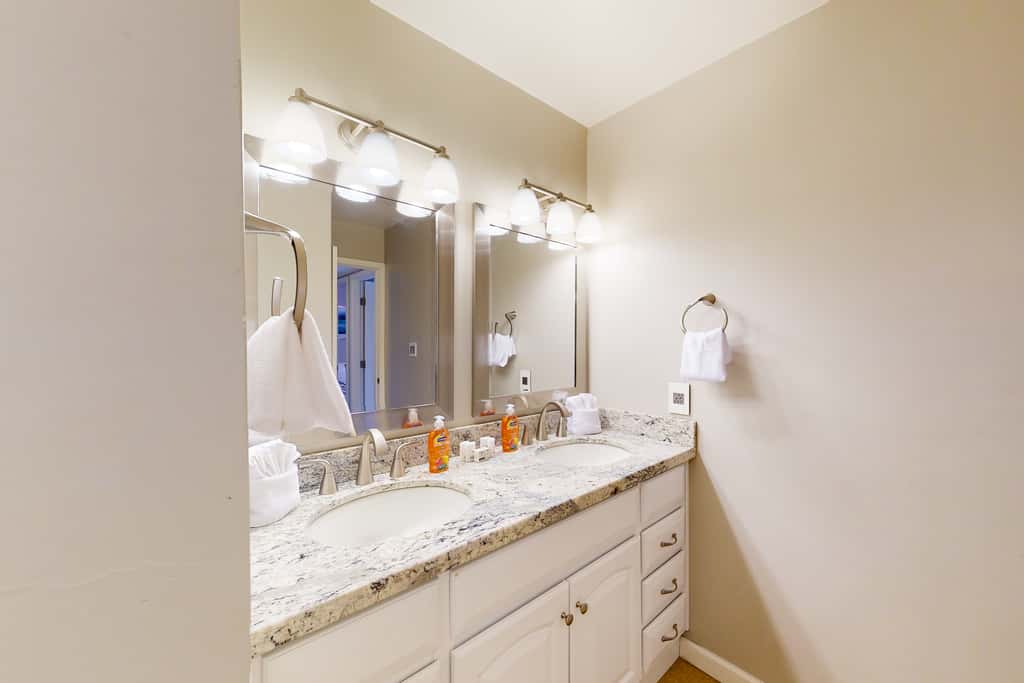 Golden Oasis, Unit #110