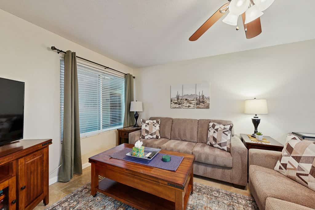 Stylish & Spacious Condo with Pool, Spa & Gym | Minutes to Golf