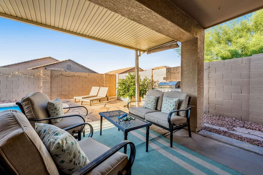 Stunning home with pool, patio, grill, central AC & washer/dryer