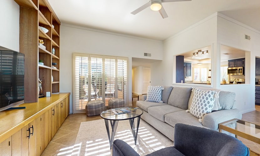 Classy Sommerset condo w/stunning views, pools & tennis courts, pickleball