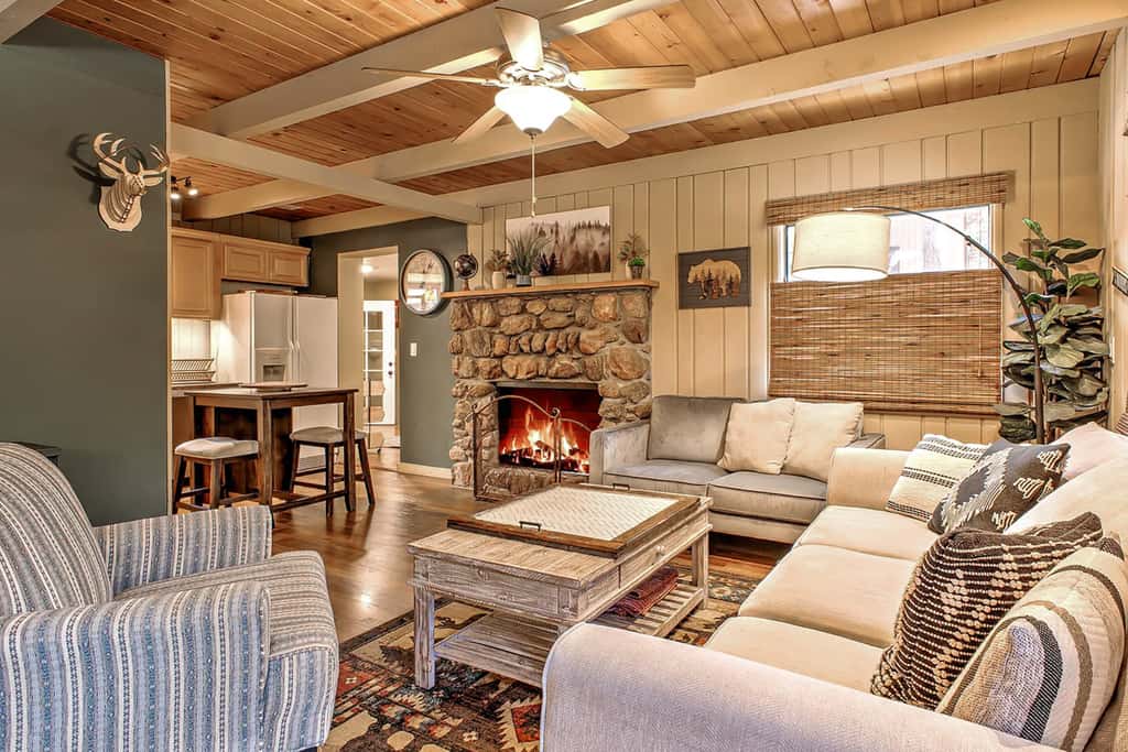 Acorn Lodge