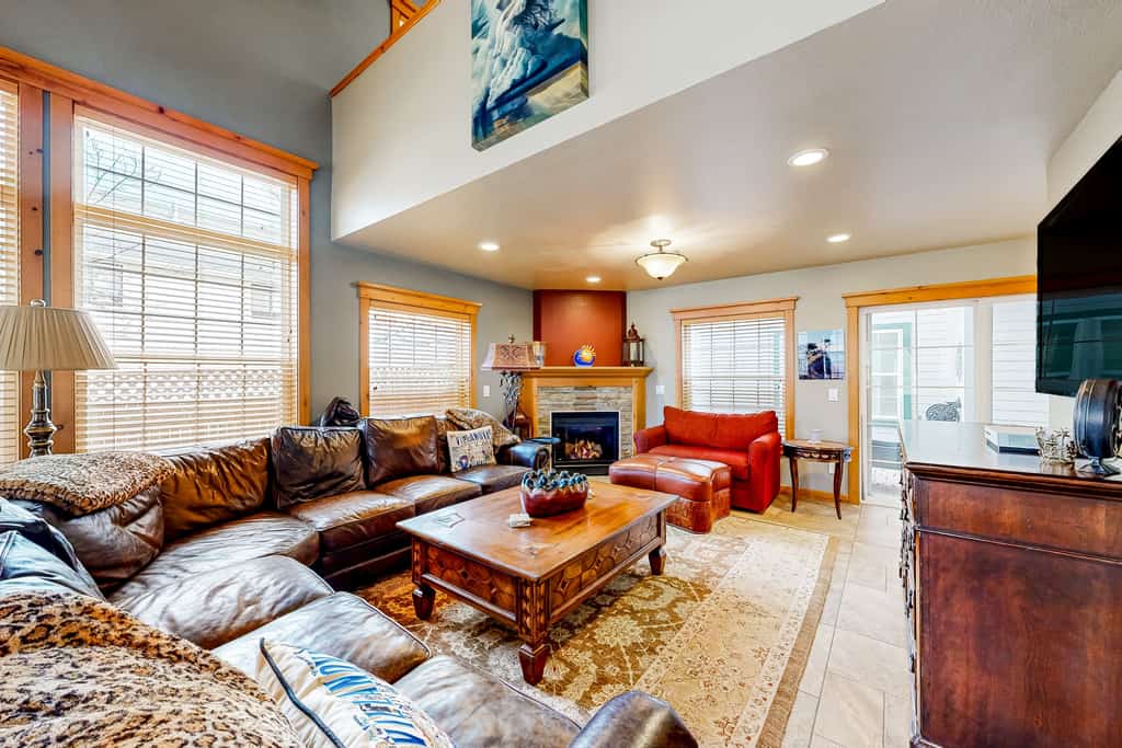 Dog-friendly downtown home with patio, grill, fireplace, gym equipment, & W/D
