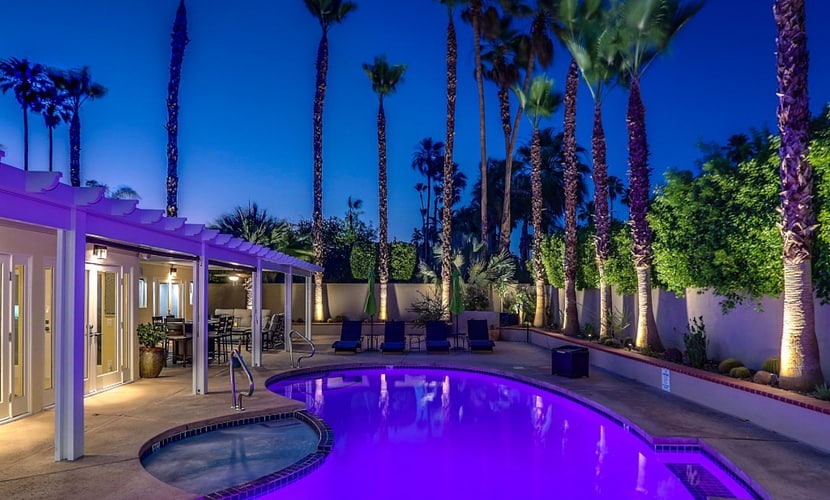 Relax at this remodeled home & casita w/ private pool & spa - 2 dogs OK