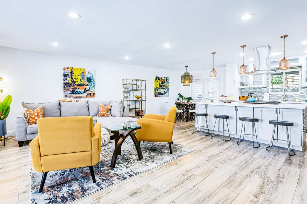 Stylish Dual-Suite Gem w/ Patio, Shared Pool, AC, Internet - 1 Block to El Paseo