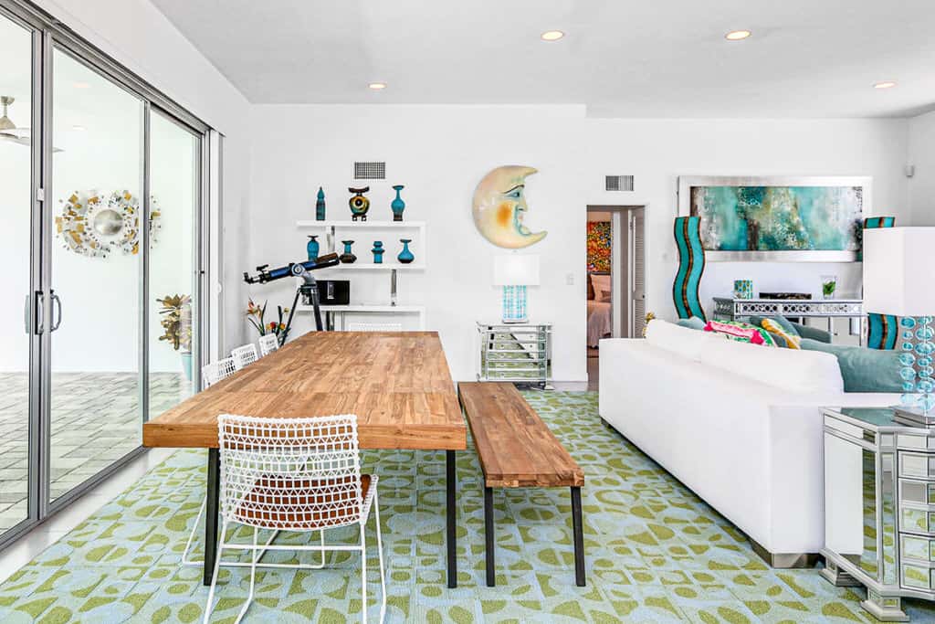 Palm Springs Timeless Beauty - 4240