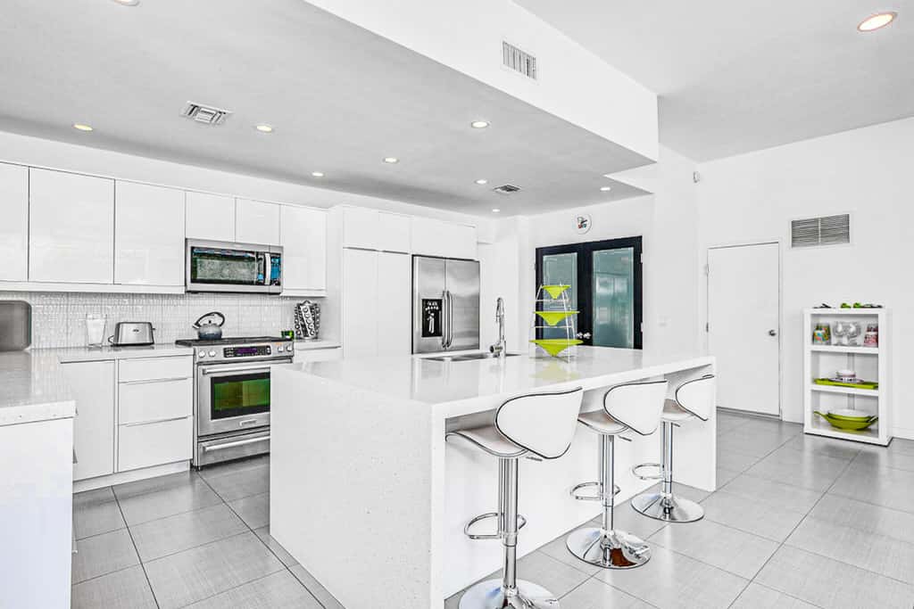 Palm Springs Timeless Beauty - 4240