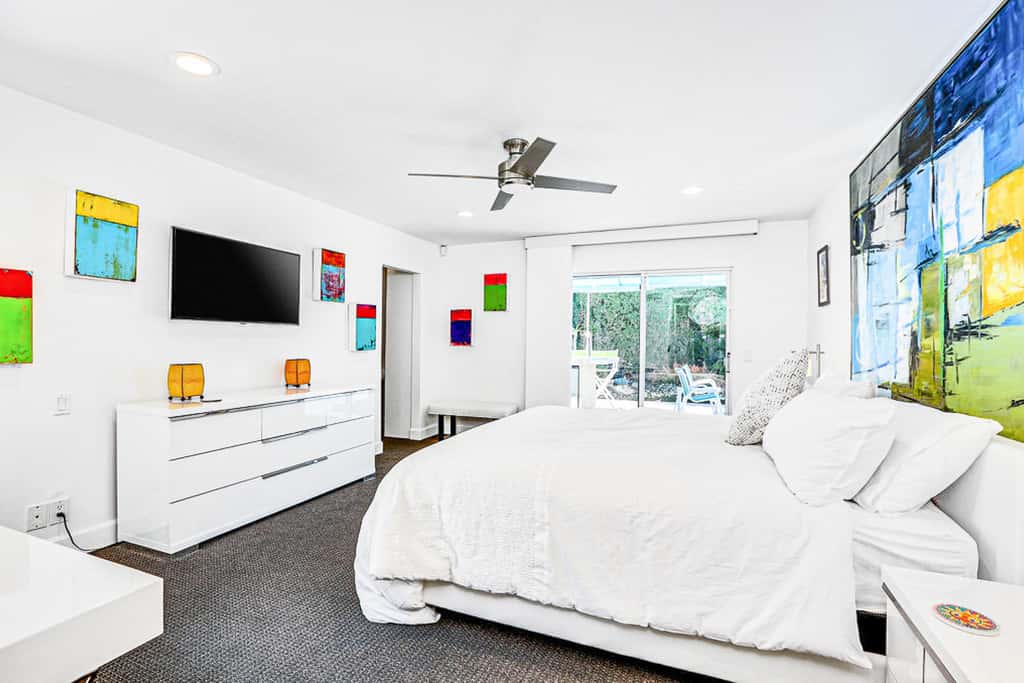 Palm Springs Timeless Beauty - 4240