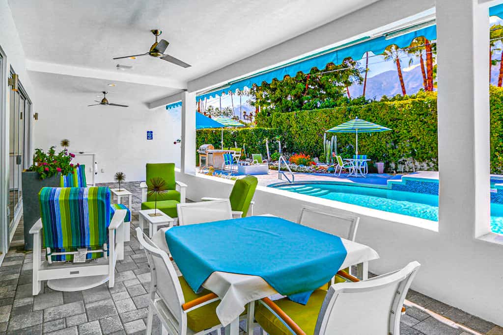 Palm Springs Timeless Beauty - 4240