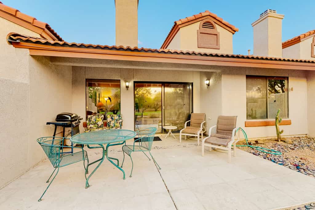 Tucson National #8689 | Townhouse in Tucson with pool, golf, hot tub, & W/D