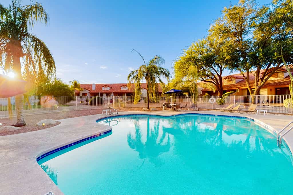 Tucson National #8689 | Townhouse in Tucson with pool, golf, hot tub, & W/D
