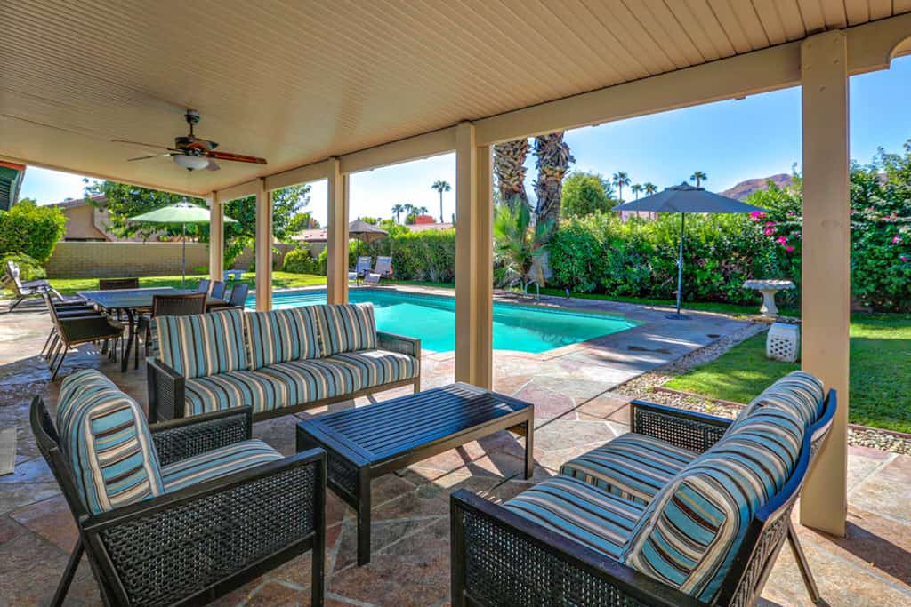 Pleasant home with private pool, spa & private gas grill - close to downtown