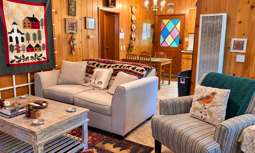 Dog-friendly mountain home with amazing views - near town & hiking