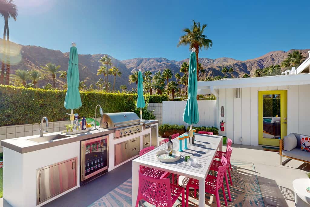 Mid-Century Alexander Stunner in Vista Las Palmas - 3800