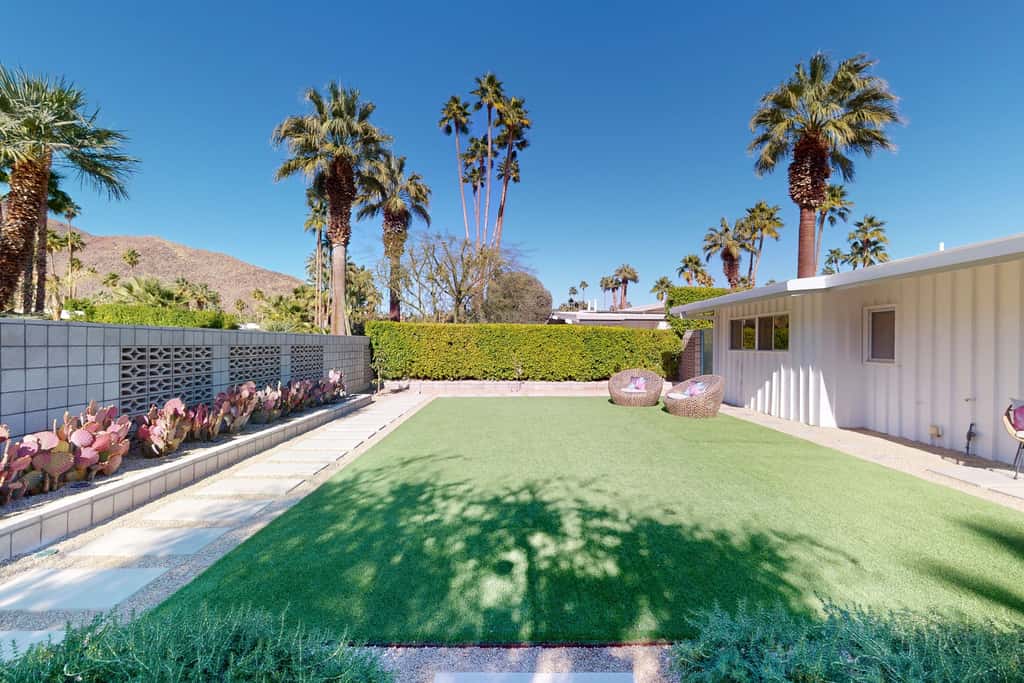 Mid-Century Alexander Stunner in Vista Las Palmas - 3800