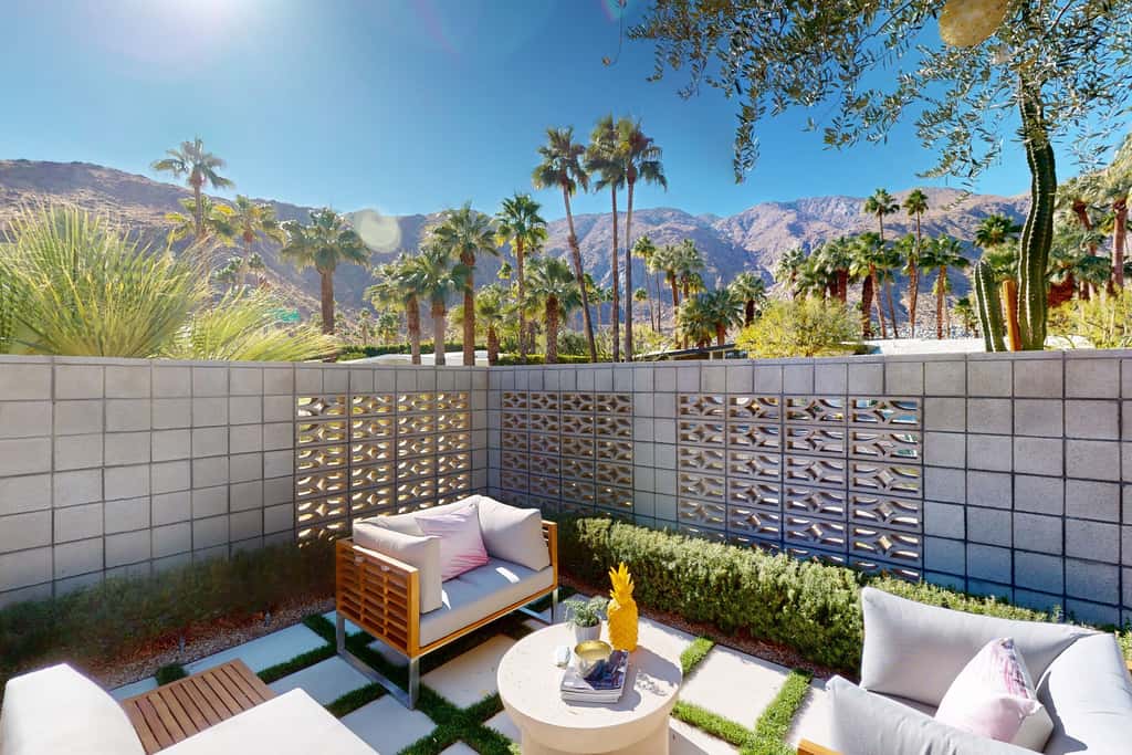 Mid-Century Alexander Stunner in Vista Las Palmas - 3800