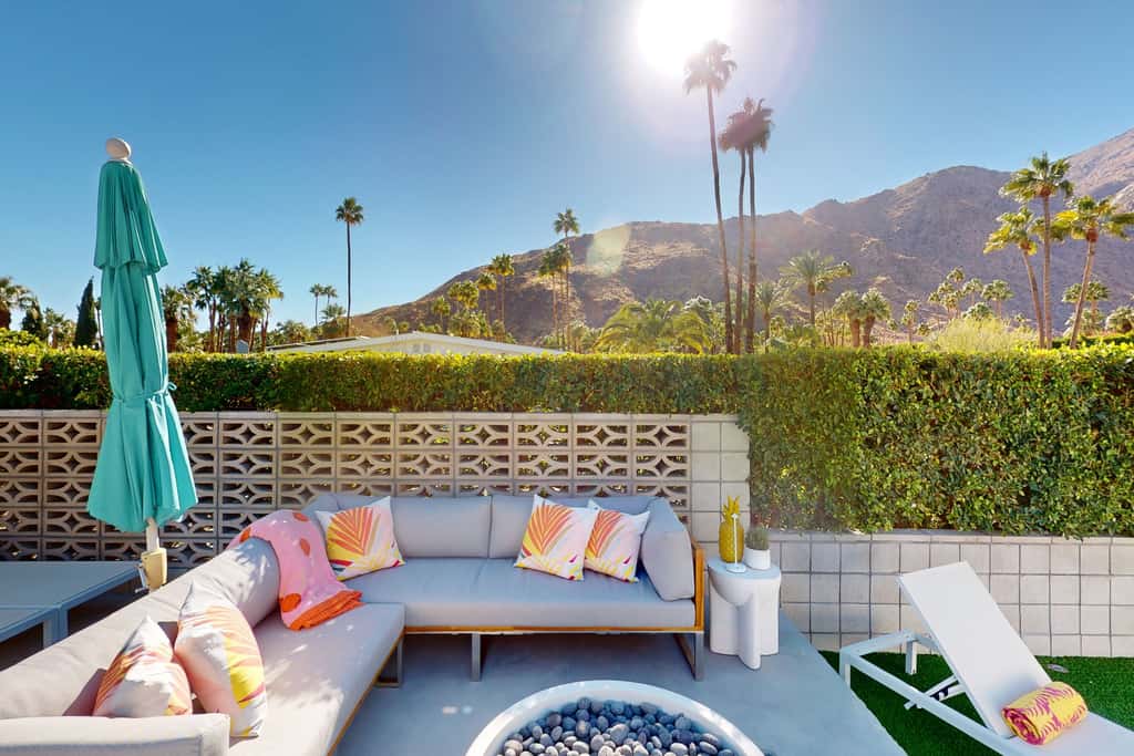 Mid-Century Alexander Stunner in Vista Las Palmas - 3800