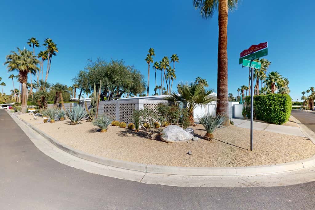 Mid-Century Alexander Stunner in Vista Las Palmas - 3800