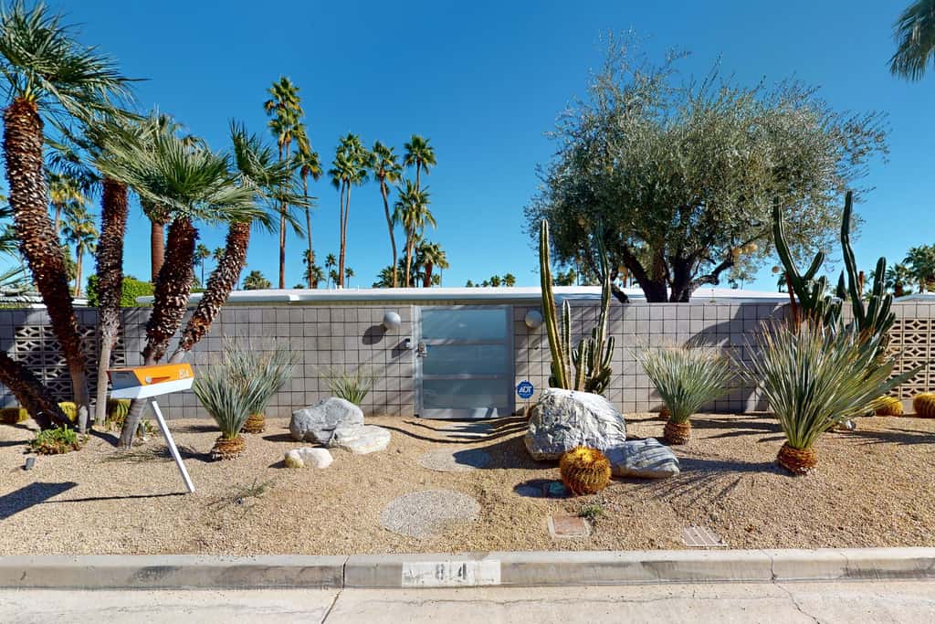 Mid-Century Alexander Stunner in Vista Las Palmas - 3800