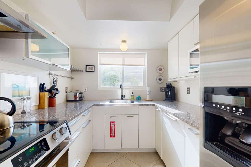 Recently Updated Home w/ Private Patios: 15 Mins From Downtown Palm Springs