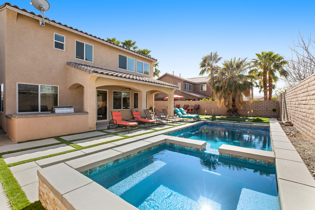 Casa Whimsy