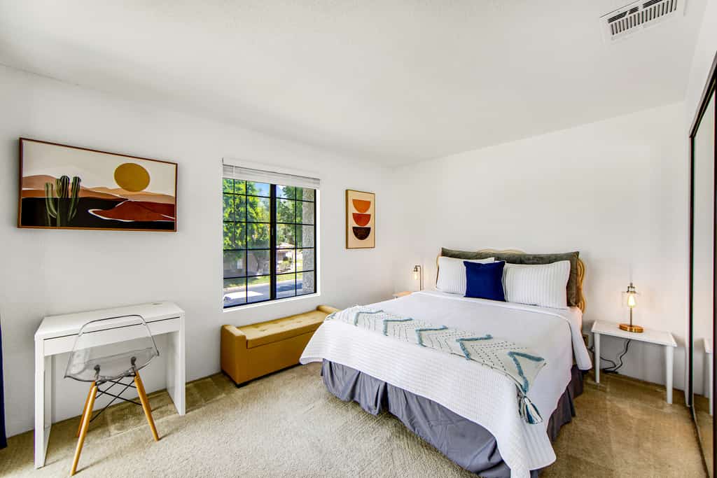 Second floor, dog-friendly condo w/ pool & hot tub access, WiFi, and central AC