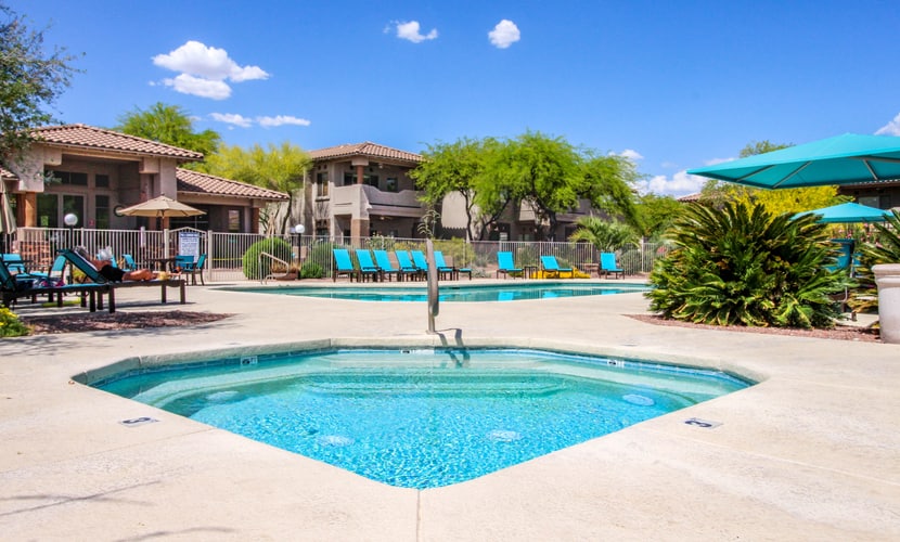 Bright & modern resort condo with pool & hot tub
