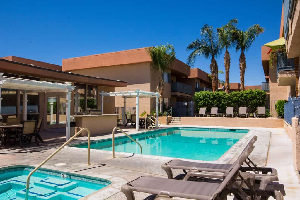 Dog-friendly condo w/ balcony & shared pools/hot tubs - close to downtown