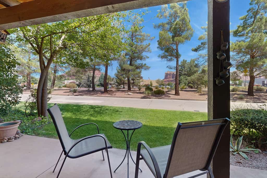 Experience Sedona Serenity — A Family-Friendly Condo with Stunning Mountain View