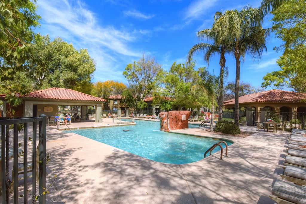 Modern condo near golf with a shared pool, hot tub