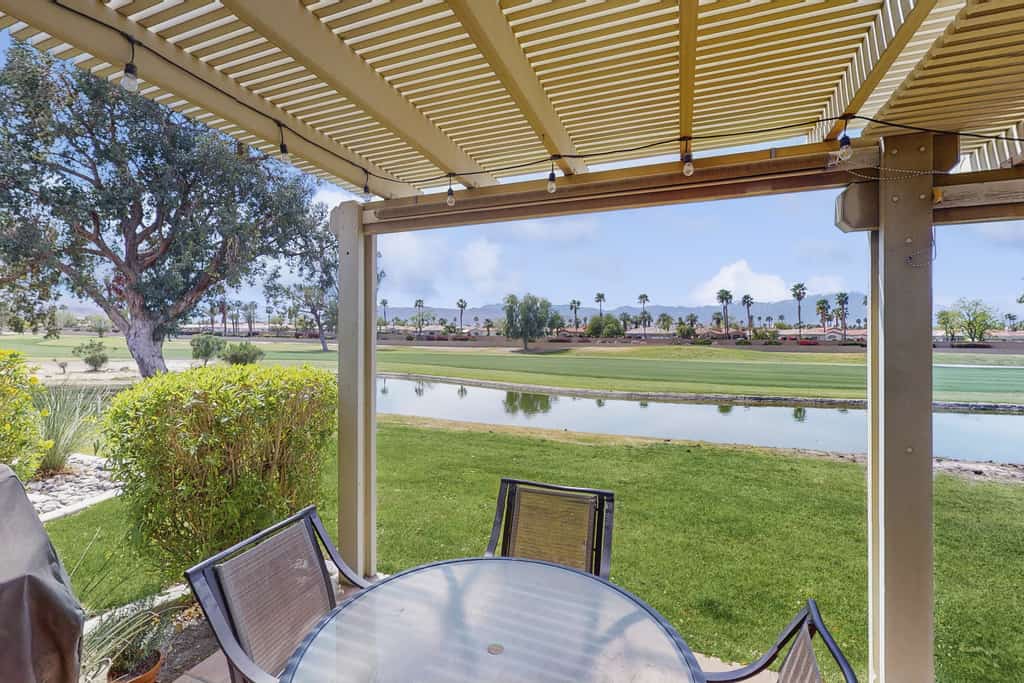 Sun, Comfort, and Stunning Views, Shared pool & Dog-friendly