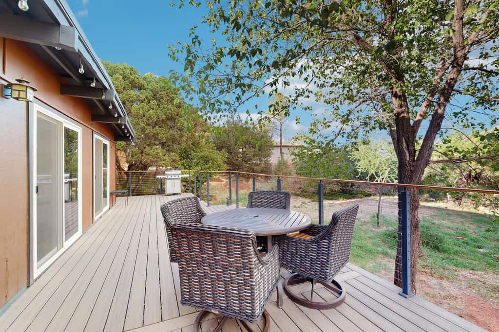 Red Rock views & relaxation await at this charming Sedona escape