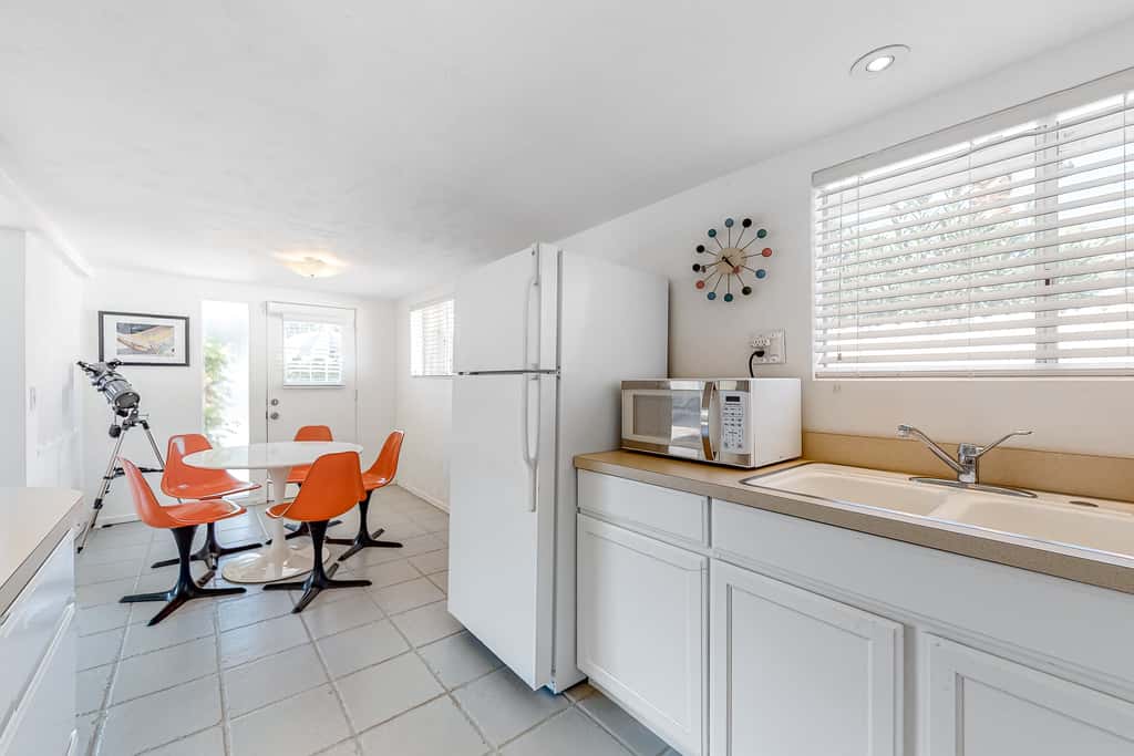 The Arrow of Twin Palms - Midcentury Alexander - 3505